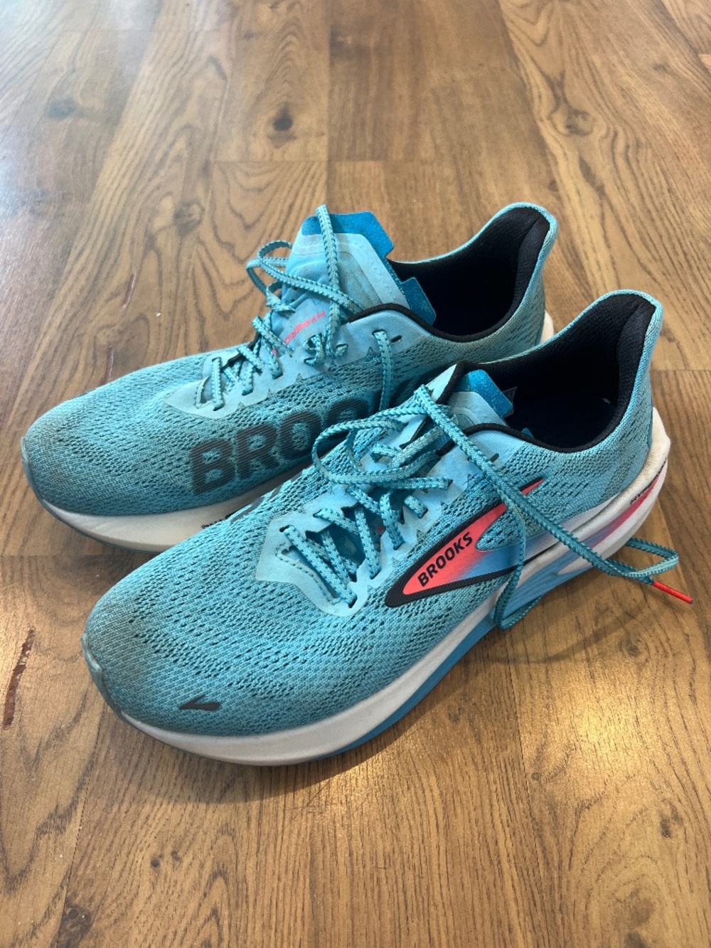 Brooks Hyperion 2 - Men’s Size 10
